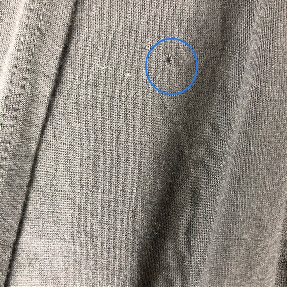 Old Navy Black Sleeveless Shirt - Picture 5 of 7